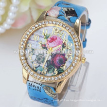 Las señoras aman el reloj del cuarzo del diseño de la tendencia de la flor del dial del rhinestone de la flor